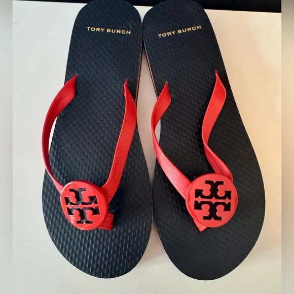 Tory Burch Flip Flop Sandals. Brand New. Red medallion leather straps. Size 5. - Picture 1 of 5